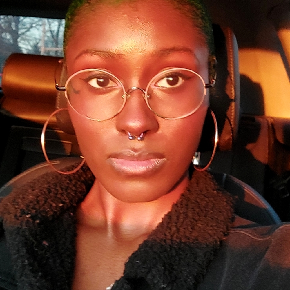 Meet your Posher, Nija